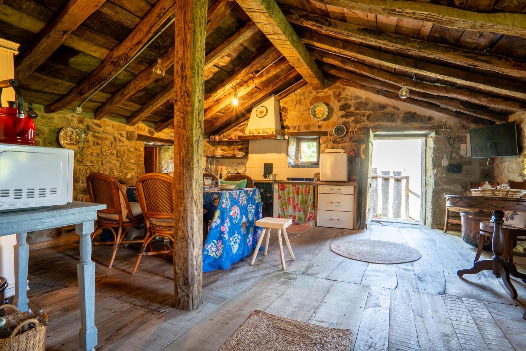 Vivienda Pasiega Lo Lucas 1920 San Roque de Riomiera Bagian luar foto