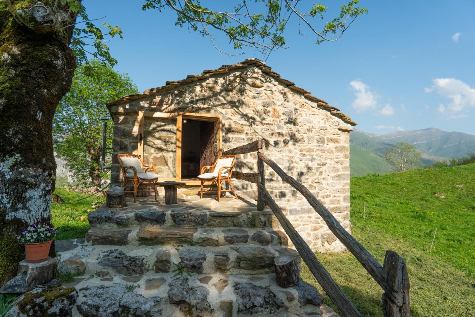 Vivienda Pasiega Lo Lucas 1920 San Roque de Riomiera Bagian luar foto